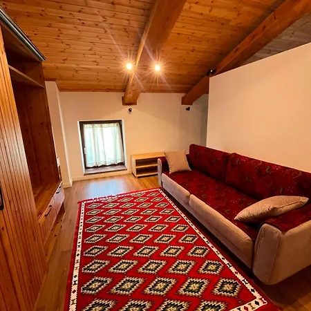 Gurra Szálloda *